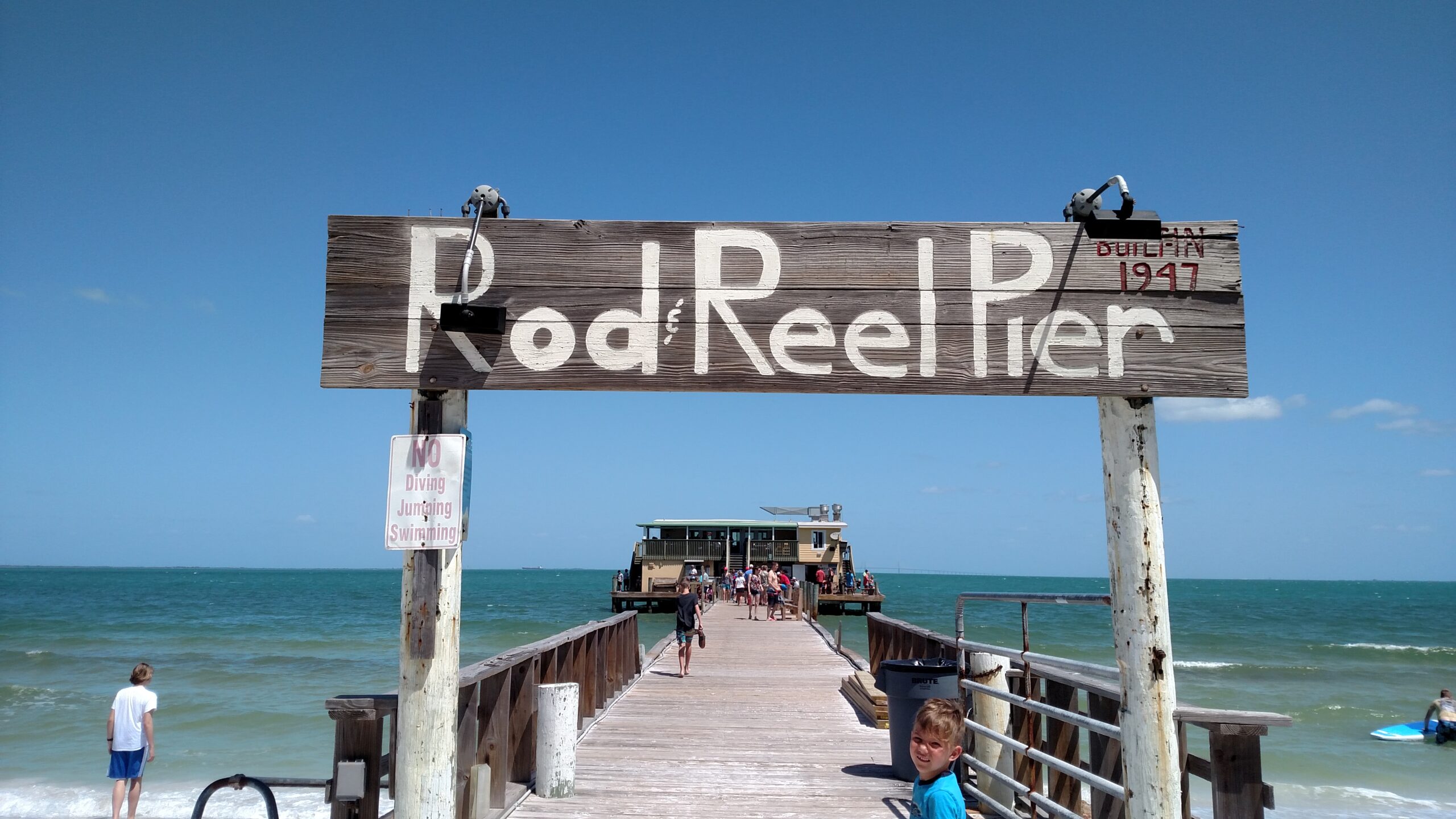 rod and reel pier